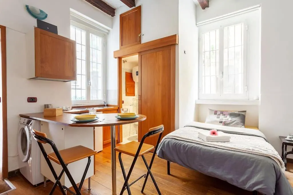 Apartment Bomboniera Nel Cuore Di Milano Navigli