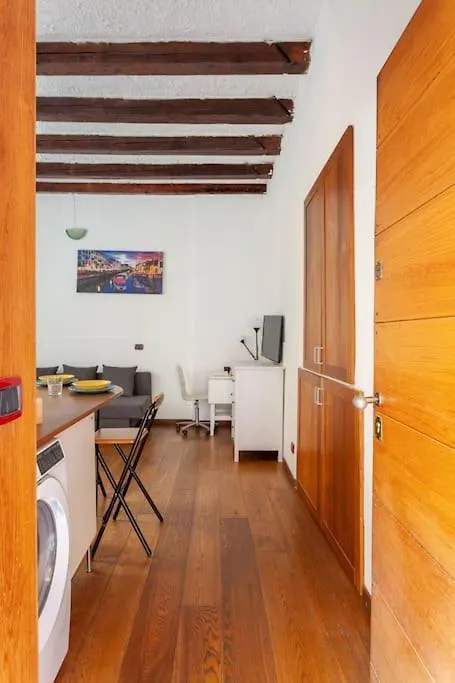 Apartment Bomboniera Nel Cuore Di Milano Navigli
