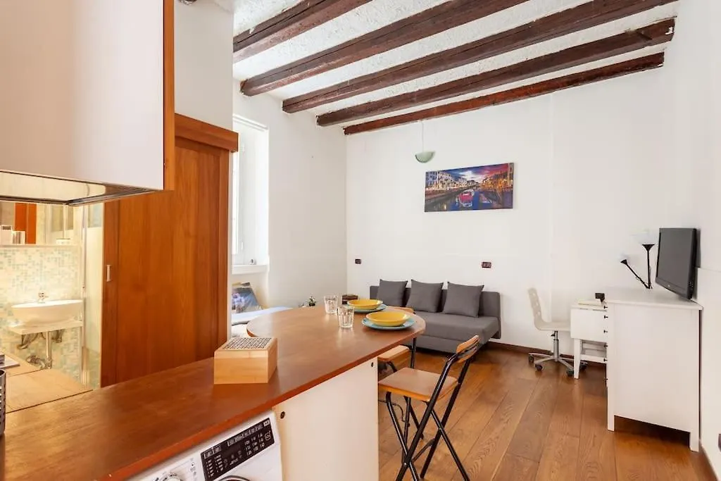 Bomboniera Nel Cuore Di Milano Navigli Apartment