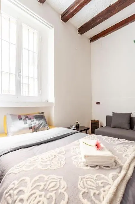 Apartment Bomboniera Nel Cuore Di Milano Navigli